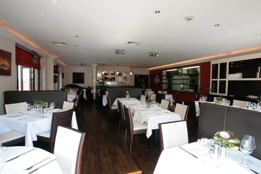Zuni Restaurant & Boutique Hotel Килкени Екстериор снимка